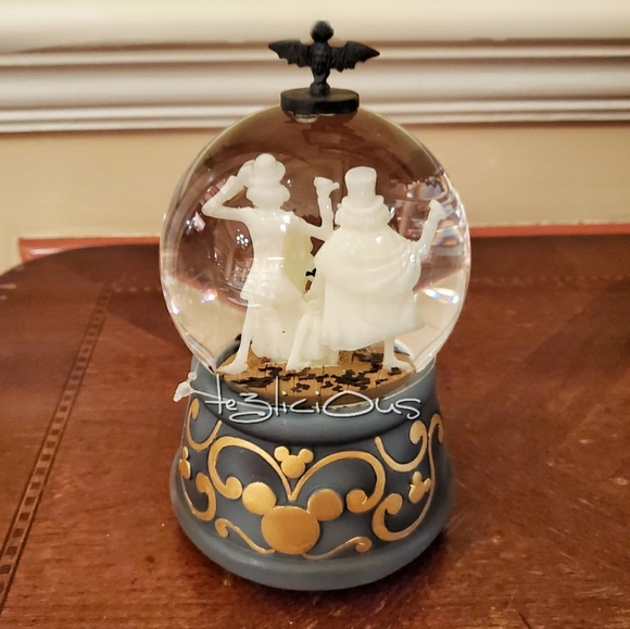 DISNEY PARKS HITCHHIKING GHOST MUSICAL SNOWGLOBE - Picture 4 of 7